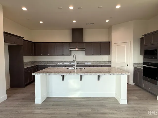 $552,338 | Undisclosed Address, Bakersfield, CA 93314