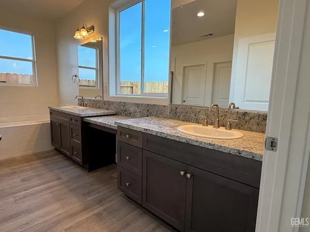 $552,338 | Undisclosed Address, Bakersfield, CA 93314