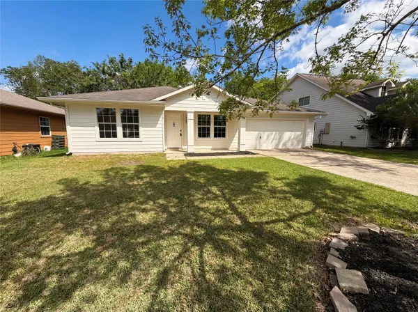 $225,000 | 414 Binnacle Way, Crosby, TX 77532