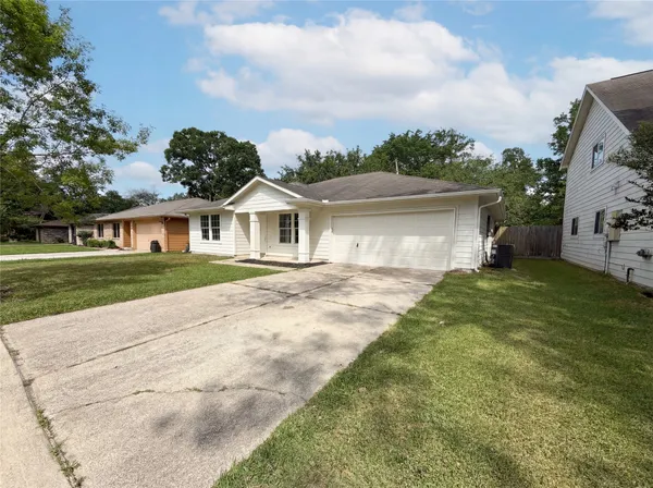 $225,000 | 414 Binnacle Way, Crosby, TX 77532