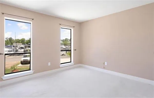 $2,950 | 404 Tchefuncte Oaks Drive, Unit 404, Mandeville, LA 70471