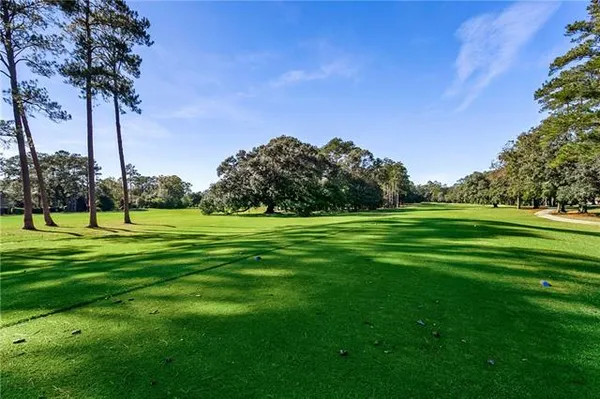 $2,950 | 404 Tchefuncte Oaks Drive, Unit 404, Mandeville, LA 70471