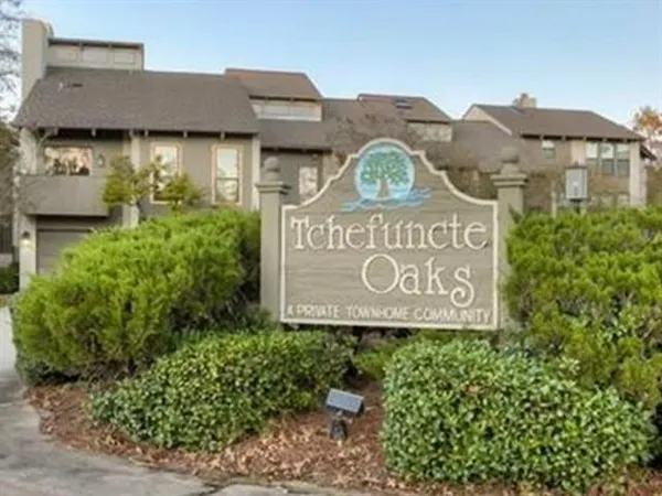 $2,950 | 404 Tchefuncte Oaks Drive, Unit 404, Mandeville, LA 70471