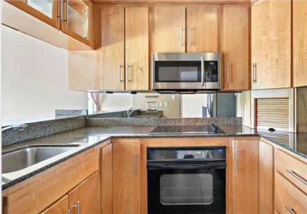 $2,950 | 404 Tchefuncte Oaks Drive, Unit 404, Mandeville, LA 70471