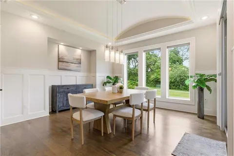 $985,000 | 9603 West 152nd Terrace, Overland Park, KS 66221
