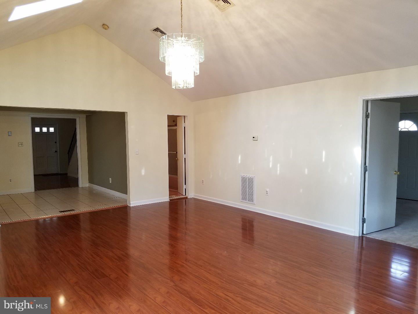 55 Johnson Road Somerset, NJ 08873 - Photo 11 of 25 Family Room