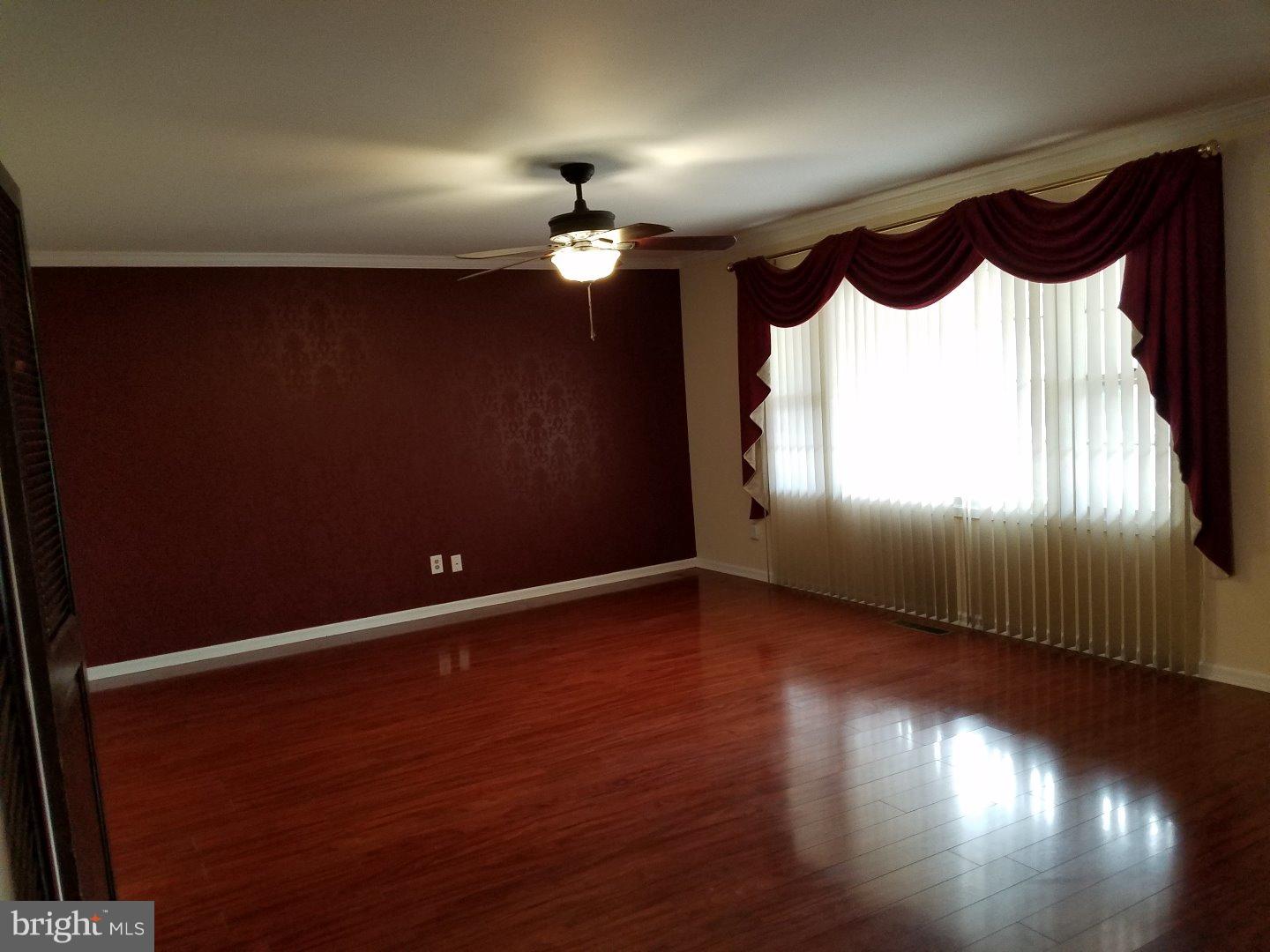 55 Johnson Road Somerset, NJ 08873 - Photo 13 of 25 Living Room