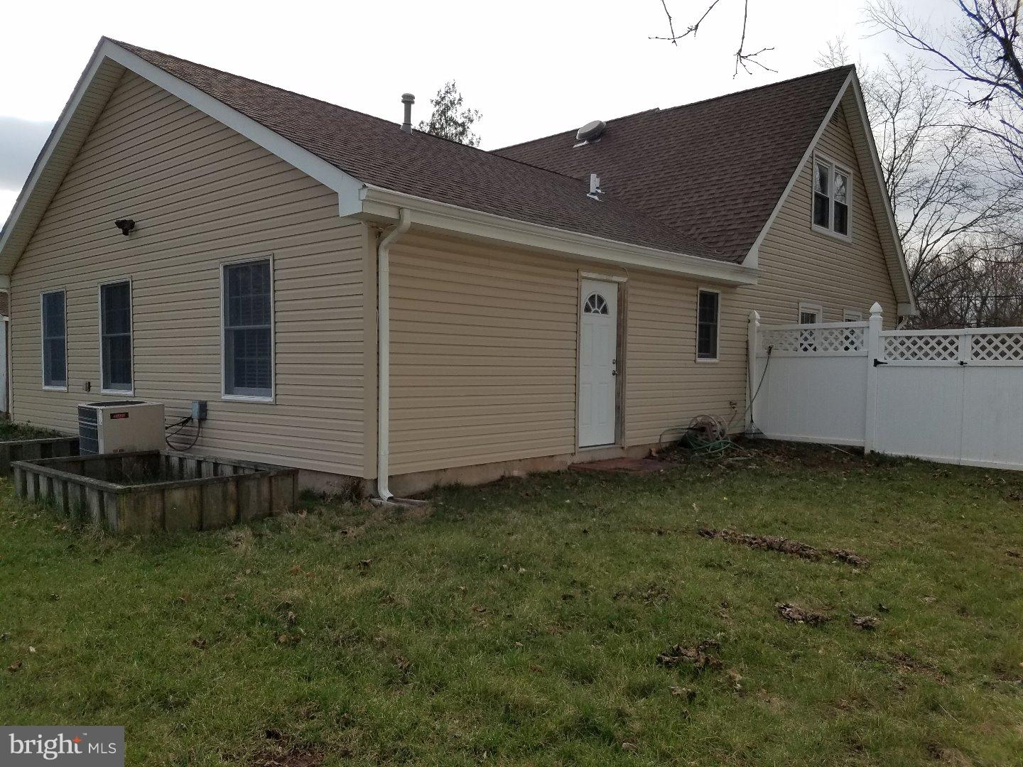 55 Johnson Road Somerset, NJ 08873 - Photo 4 of 25