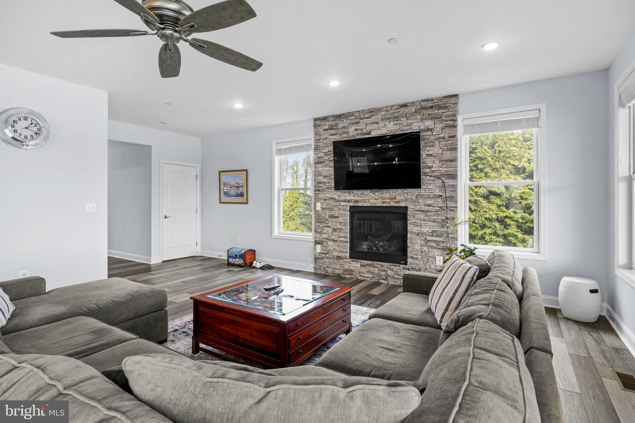 5965 Rockhold Creek Road Deale, MD 20751 - Photo 15 of 64 Family room