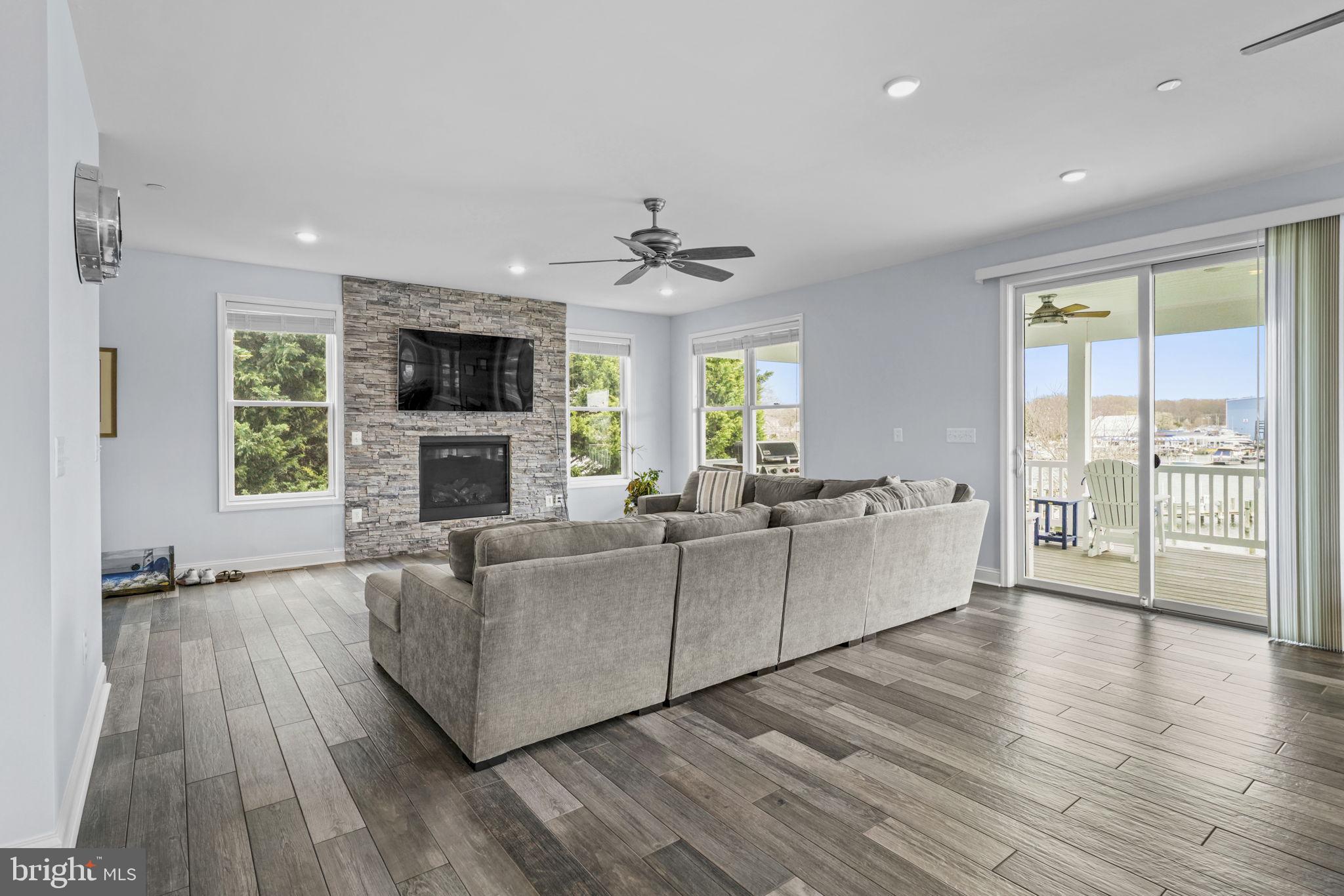 5965 Rockhold Creek Road Deale, MD 20751 - Photo 16 of 64 Family room