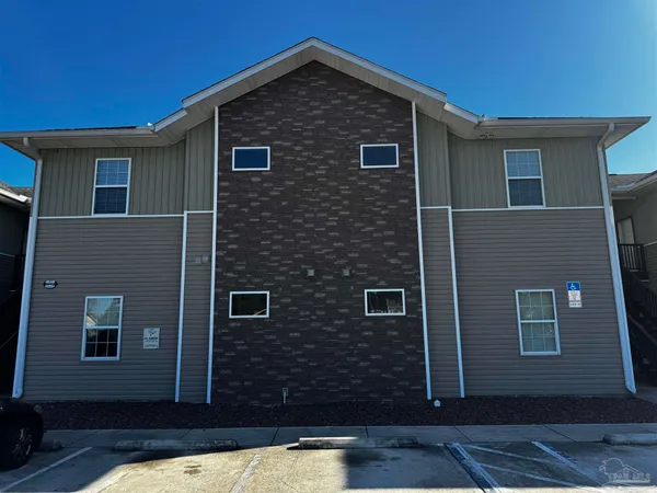 $1,400 | 7071 Lake Joanne Drive, Unit 2A, Pensacola, FL 32506