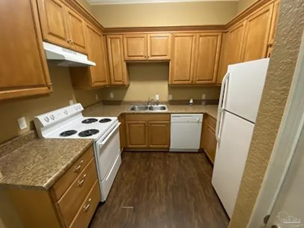 $1,400 | 7071 Lake Joanne Drive, Unit 2A, Pensacola, FL 32506