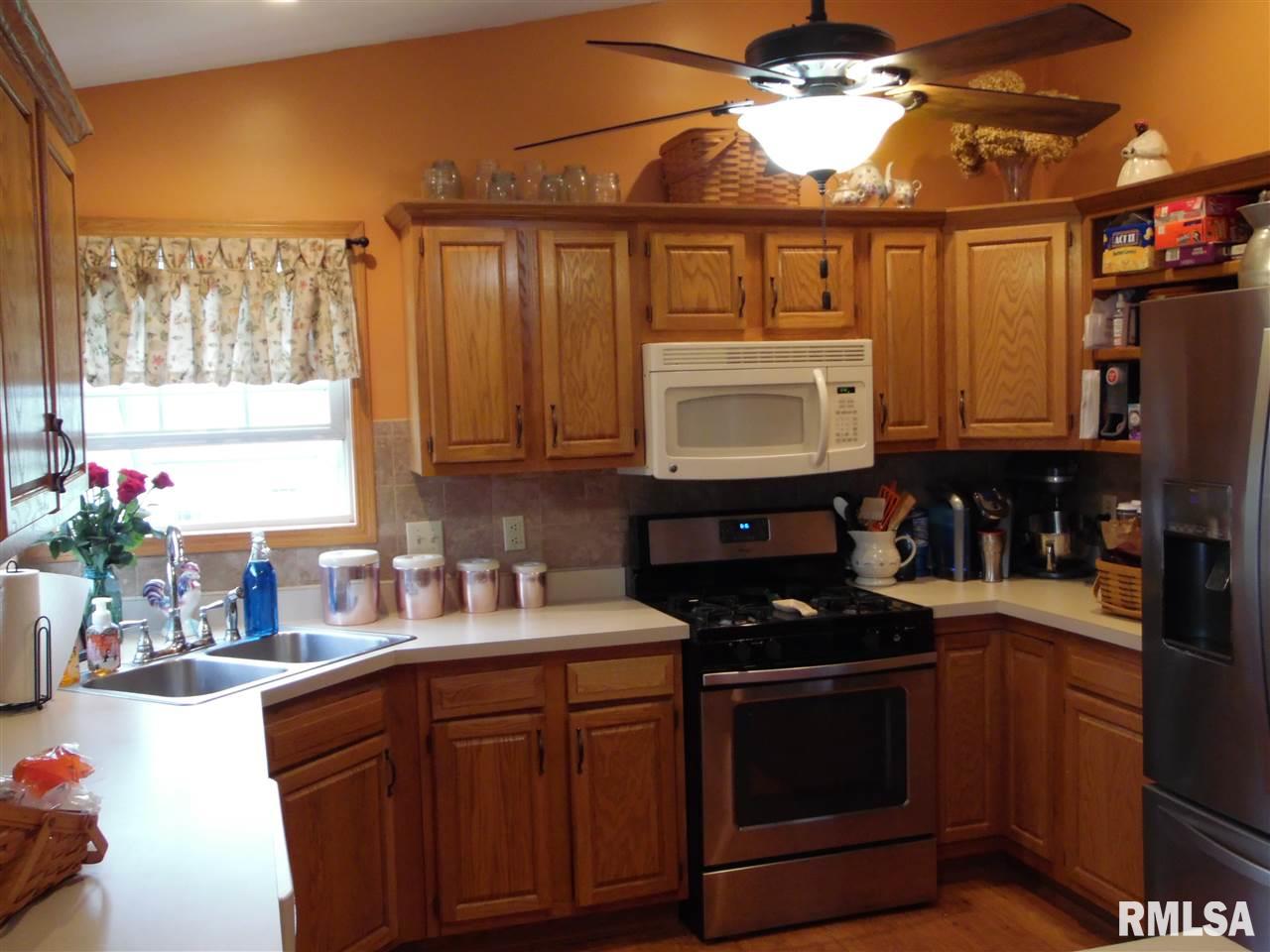 9618 West Littlefield Drive Mapleton, IL 61547 - Photo 8 of 32