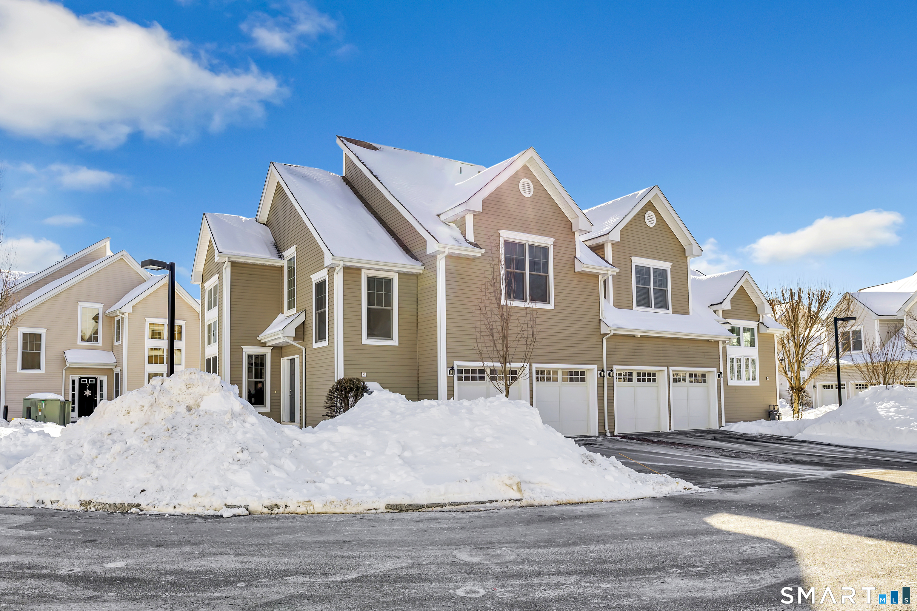 47 Copper Square Drive Bethel, CT 06801 - Photo 2 of 40