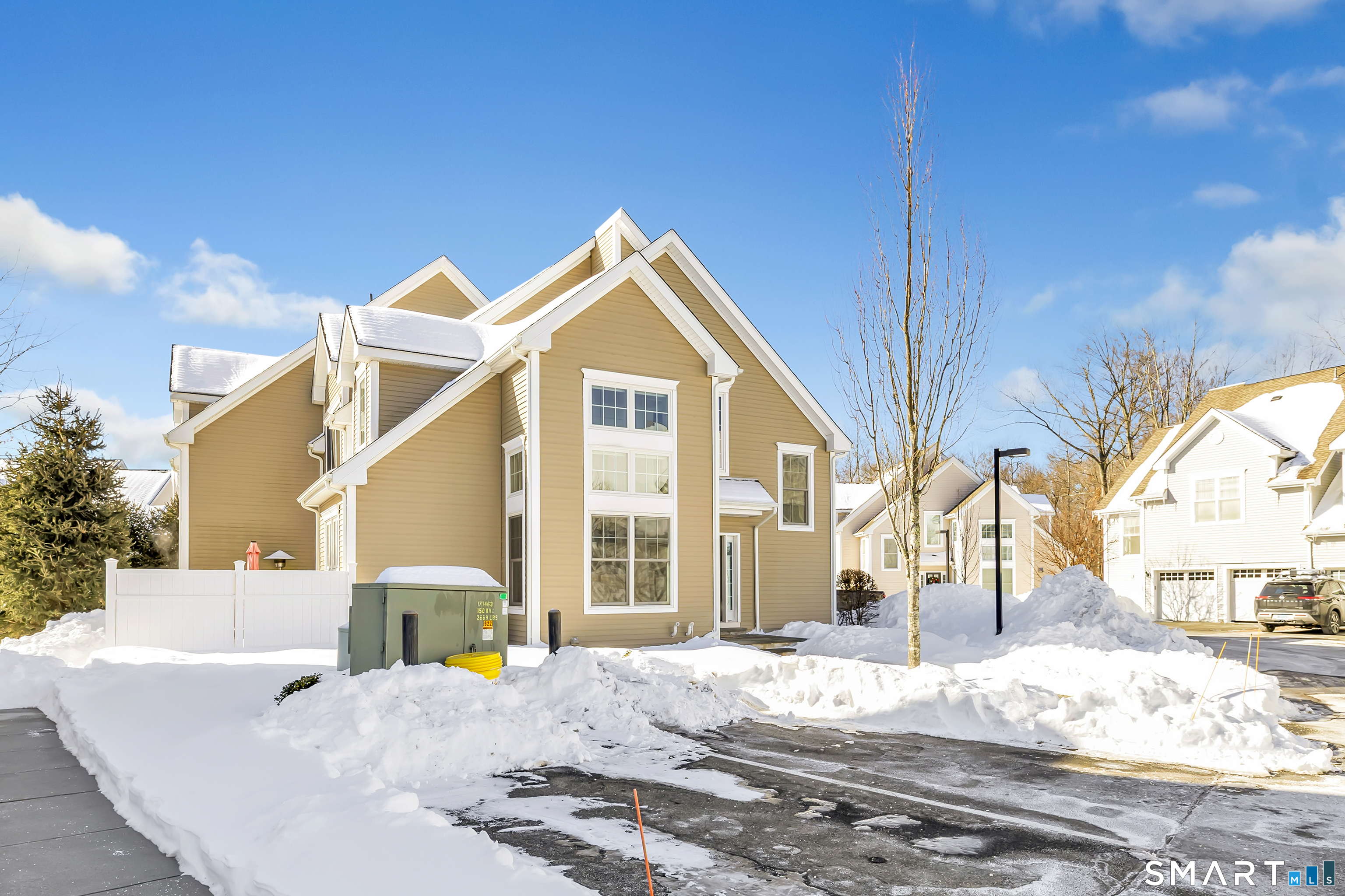 47 Copper Square Drive Bethel, CT 06801 - Photo 5 of 40