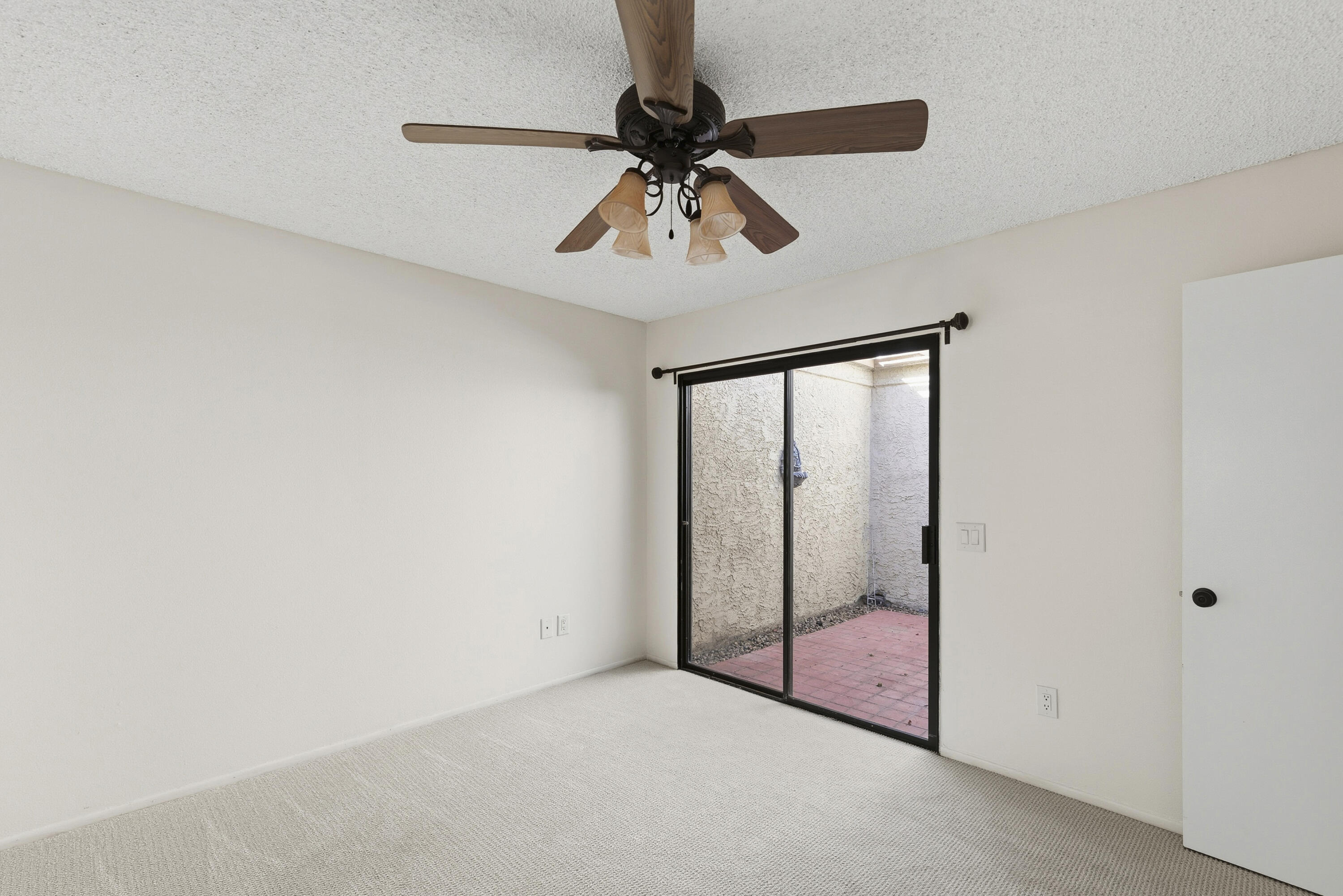 44695 Monaco Circle Palm Desert, CA 92260 - Photo 28 of 58 21