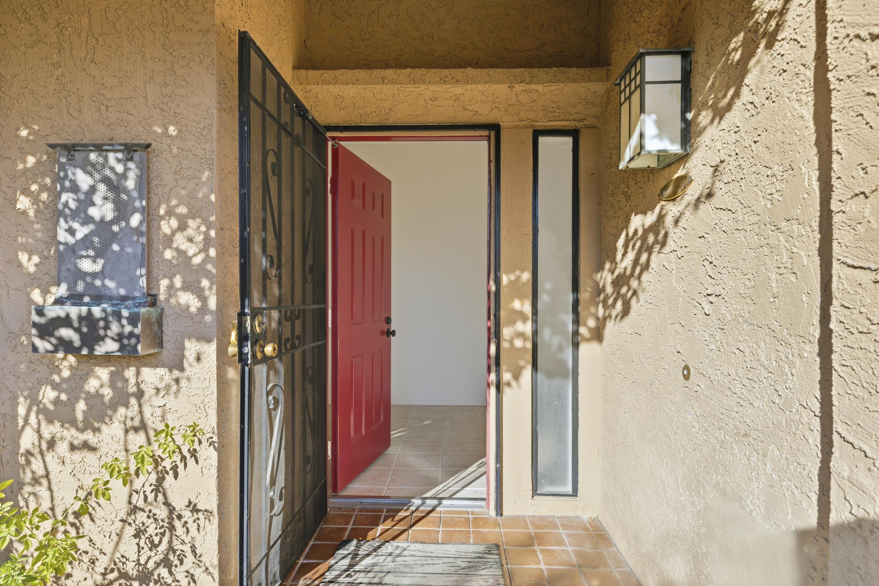 44695 Monaco Circle Palm Desert, CA 92260 - Photo 8 of 58 a view of a entryway