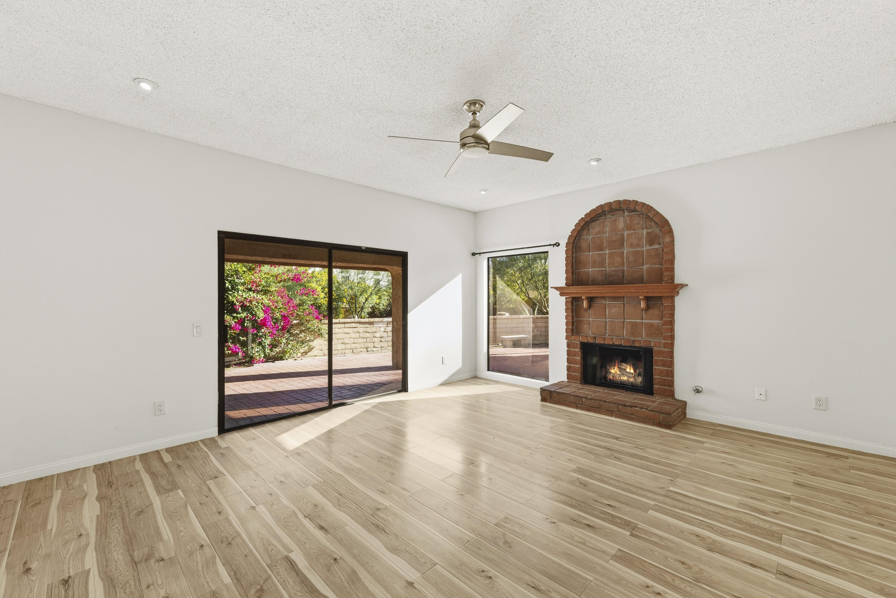 44695 Monaco Circle Palm Desert, CA 92260 - Photo 9 of 58 05