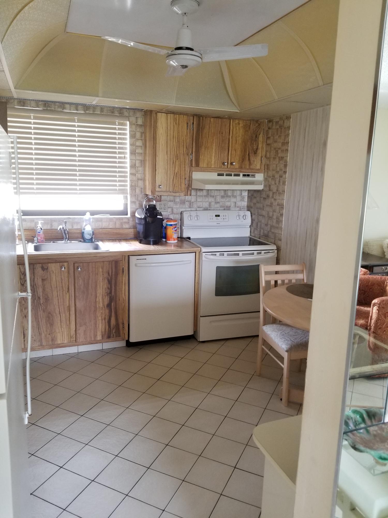 96 Capri B Delray Beach, FL 33484 - Photo 10 of 20 20190211_105931