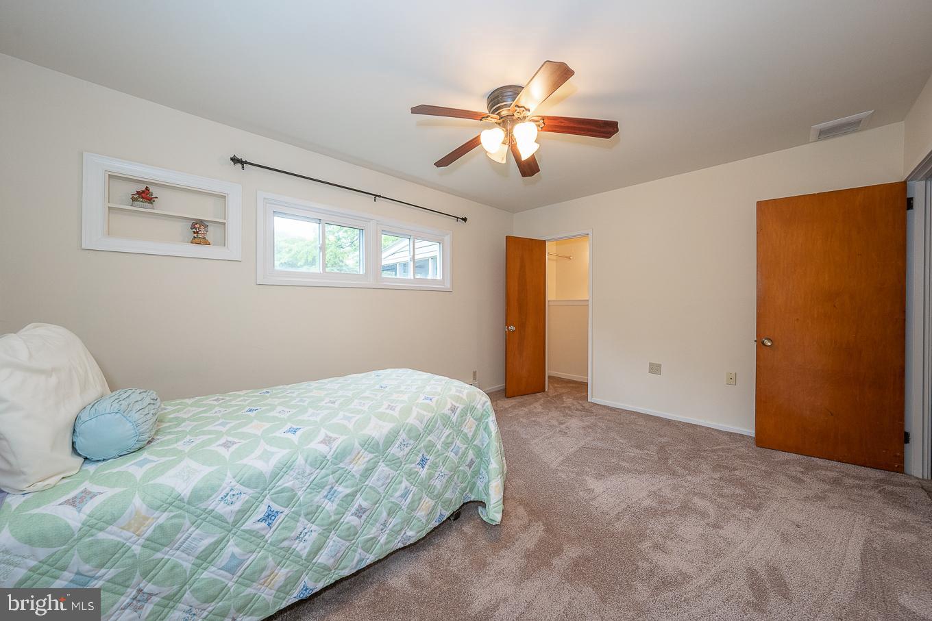 442 Norma Road Ambler, PA 19002 - Photo 21 of 51 Built-in shelf in BR #@
