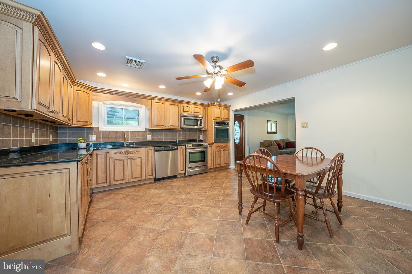 442 Norma Road Ambler, PA 19002 - Photo 9 of 51 Huge eat-in kitchen