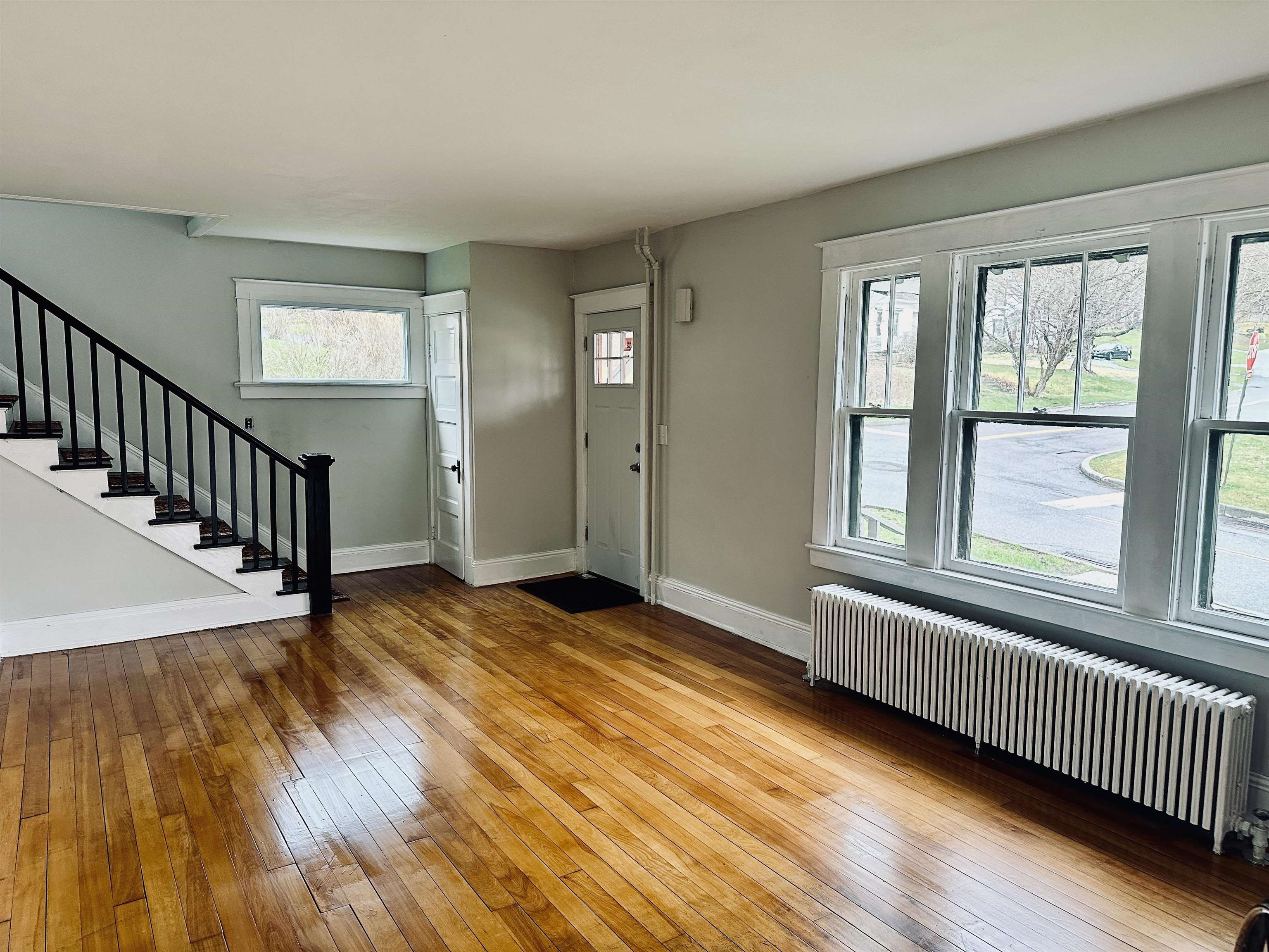 214 Prospect Street Bennington, VT 05201 - Photo 6 of 22