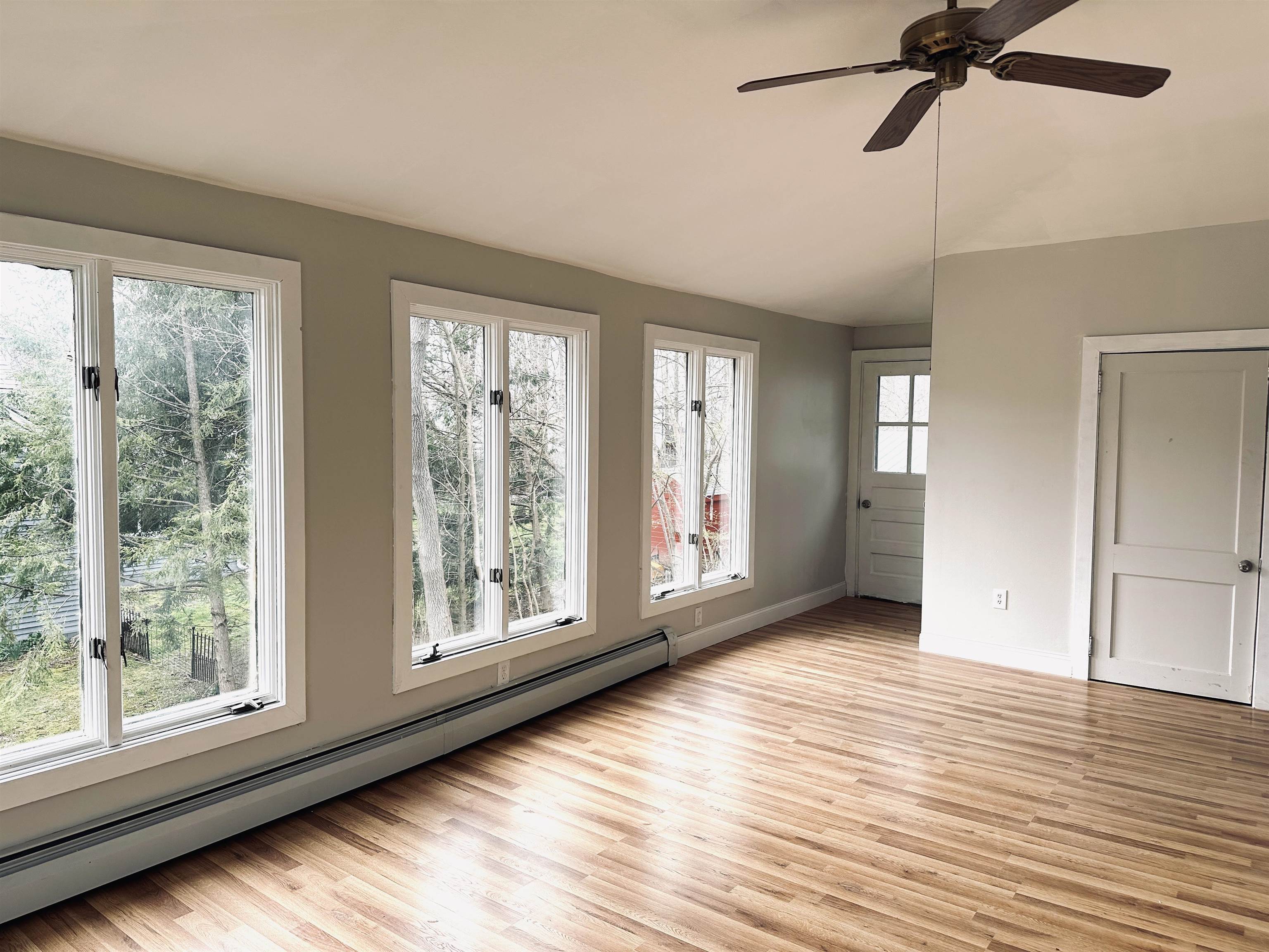 214 Prospect Street Bennington, VT 05201 - Photo 8 of 22