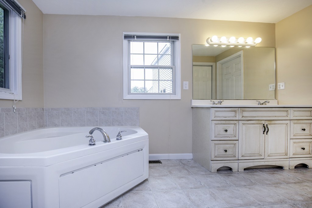 20 Oakdale Road Wilmington, MA 01887 - Photo 15 of 26 Gallery Image 15