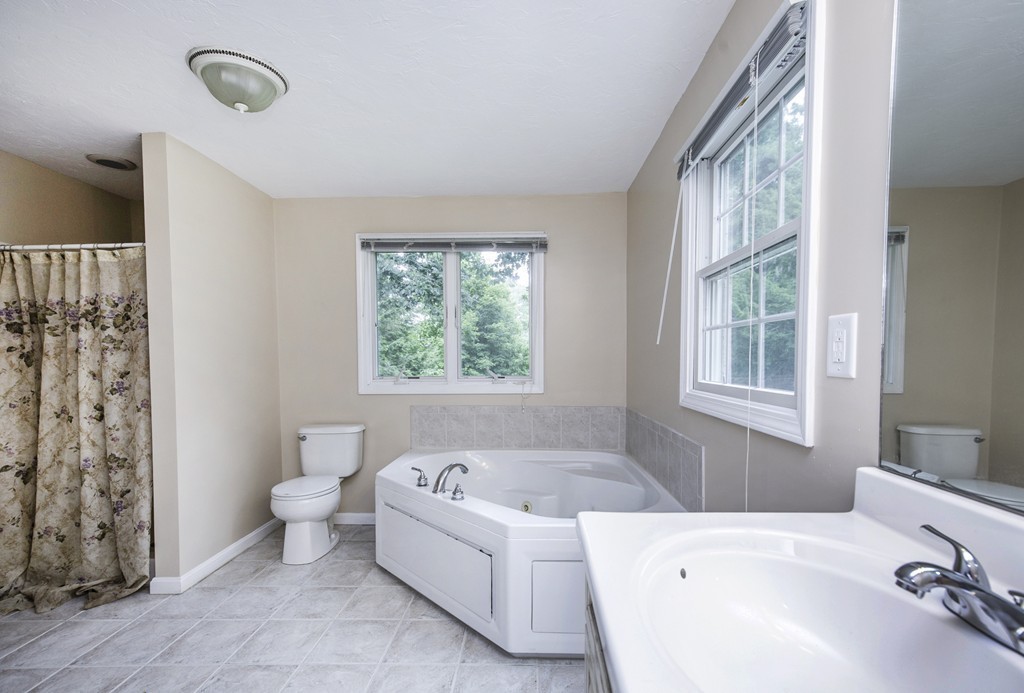 20 Oakdale Road Wilmington, MA 01887 - Photo 16 of 26 Gallery Image 16