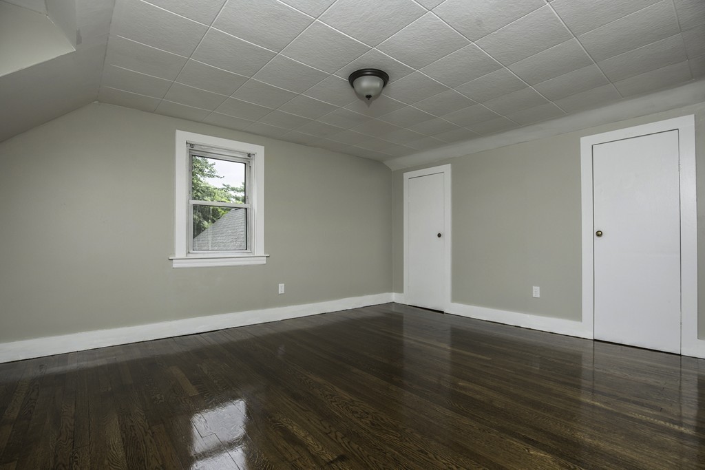 20 Oakdale Road Wilmington, MA 01887 - Photo 17 of 26 Gallery Image 17