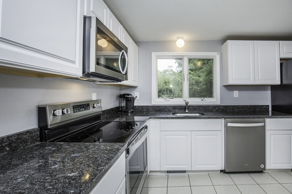 20 Oakdale Road Wilmington, MA 01887 - Photo 10 of 26 Gallery Image 10