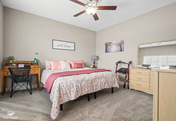 a view of livingroom with hardwood floor