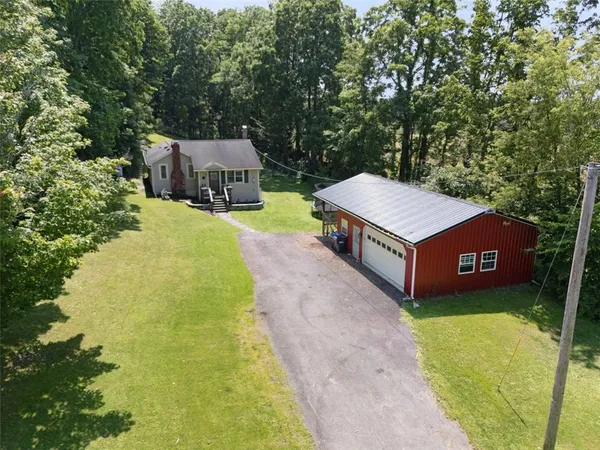 $199,000 | 4246 East Williamson Road, Marion, NY 14505