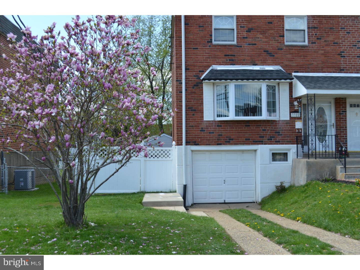 3322 Lester Road Philadelphia, PA 19154 - Photo 1 of 22 Exterior Front