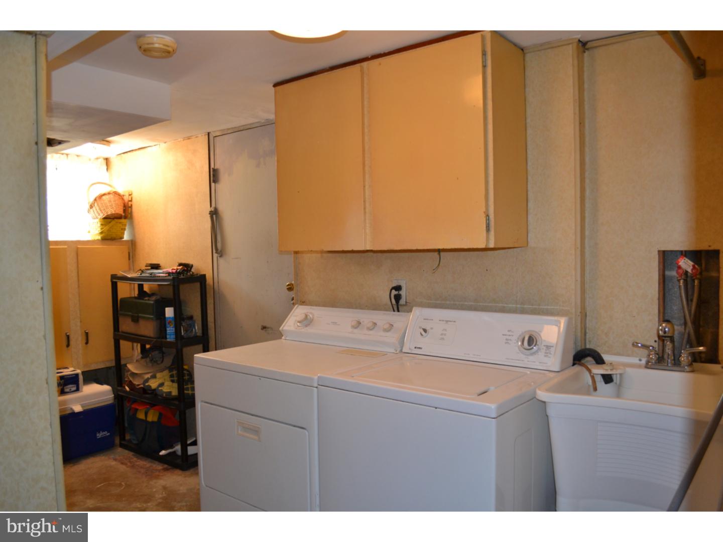3322 Lester Road Philadelphia, PA 19154 - Photo 19 of 22 Laundry Room