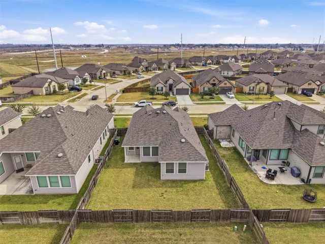 $305,000 | 4622 Seabourne Landing Drive, Rosenberg, TX 77469