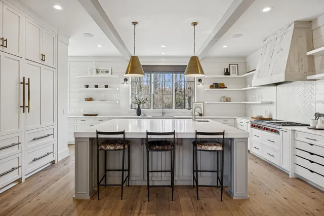 $3,750,000 | 8100 Mountaintop Drive, College Grove, TN 37046