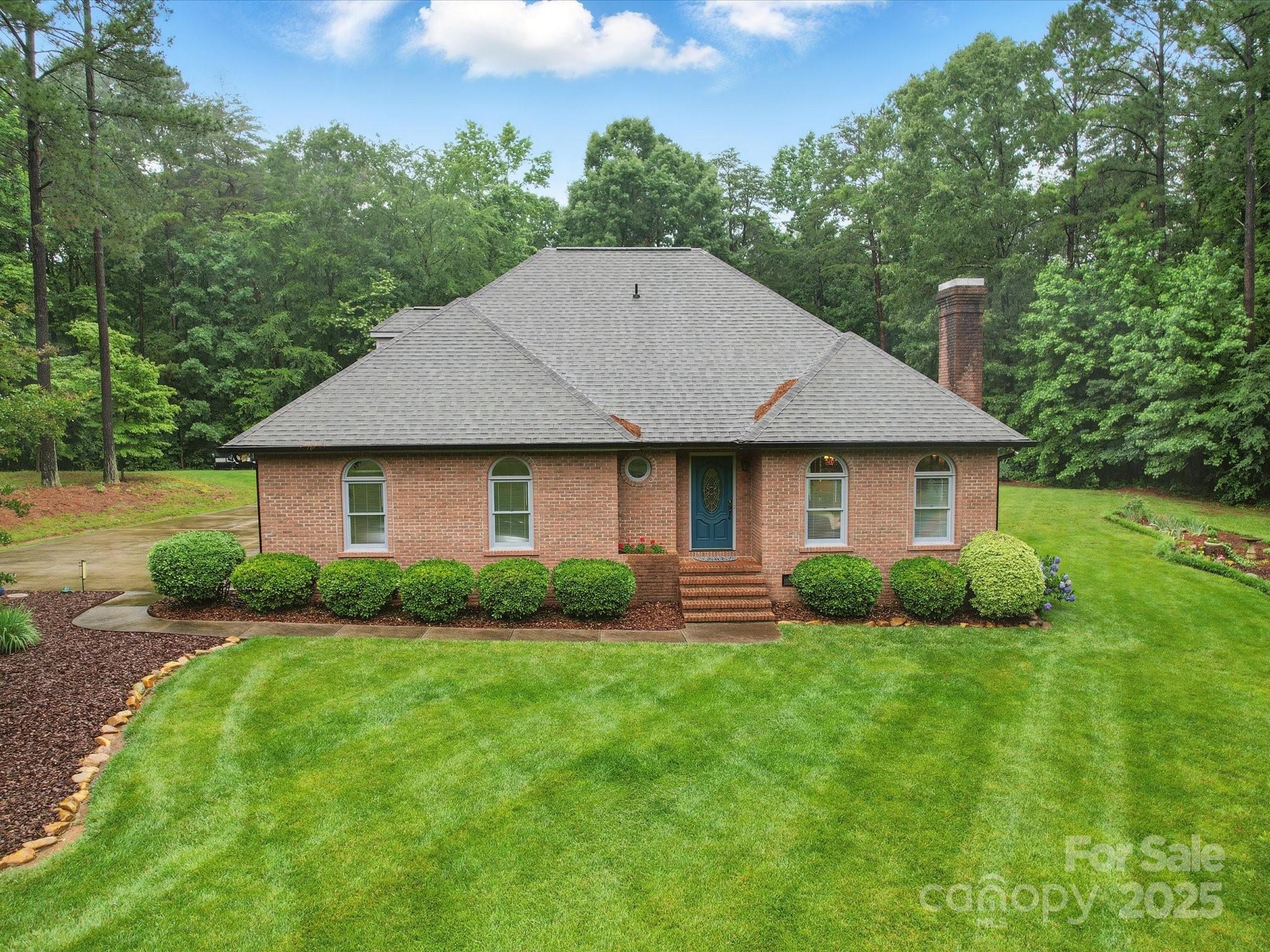 733 Killian Road Stanley, NC 28164 - Photo 5 of 44 Gallery Image 5