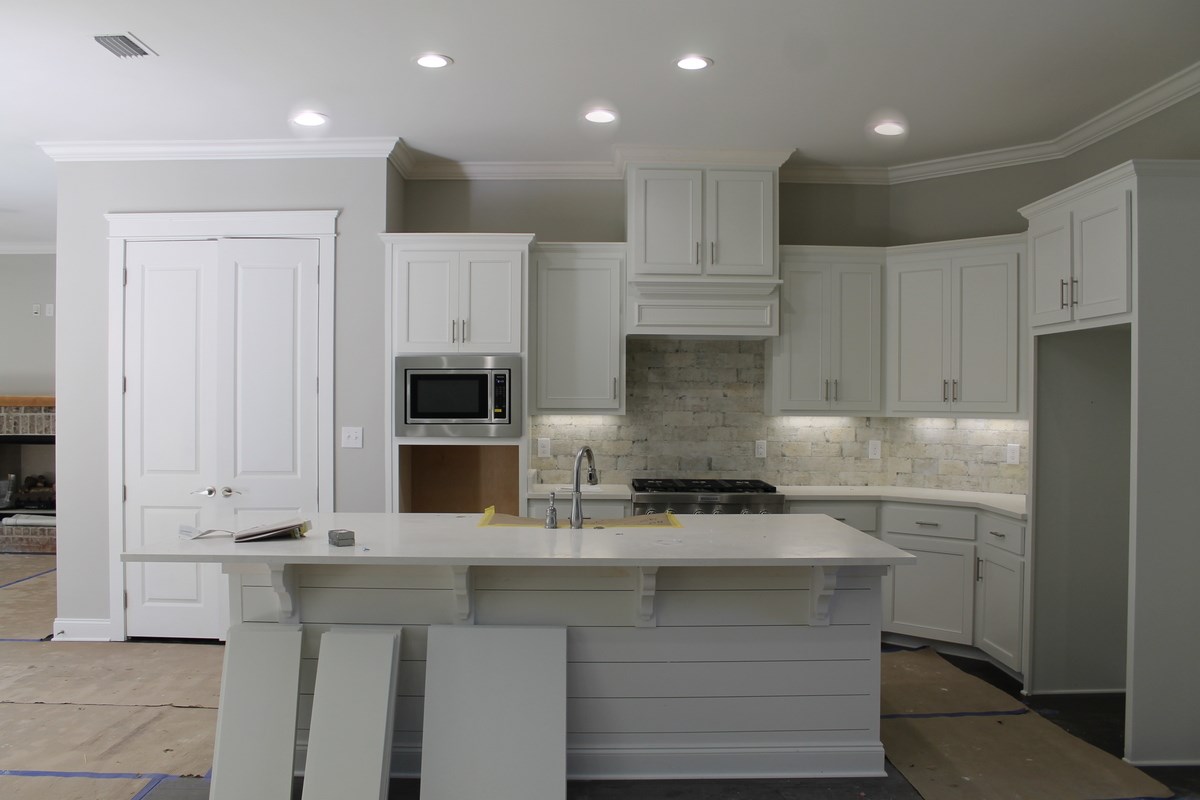 8580 North Lamhatty Lane Daphne, AL 36526 - Photo 10 of 49 Kitchen w/center island
