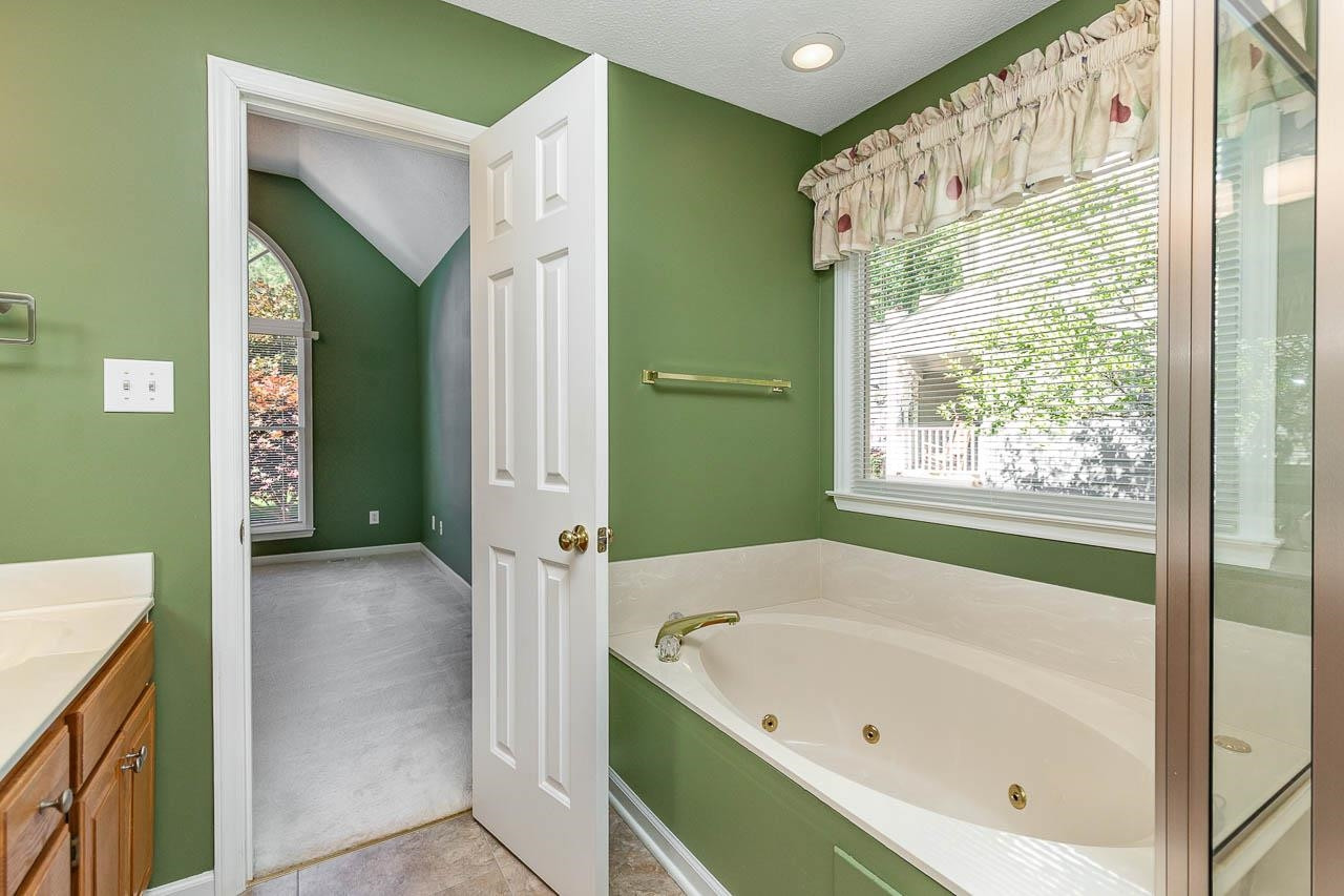 2732 Moorsfield Court Raleigh, NC 27604 - Photo 8 of 28 Master Bath