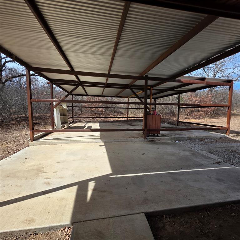 285 Montgomery Road Mineral Wells, TX 76067 - Photo 4 of 26 a view of garage