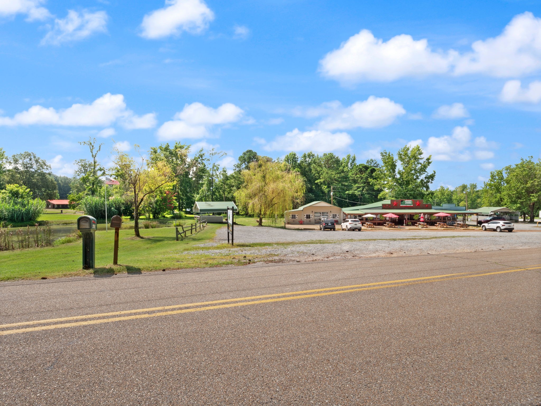 2576 West Antioch Road Springville, TN 38256 - Photo 4 of 9 a view of a street with houses