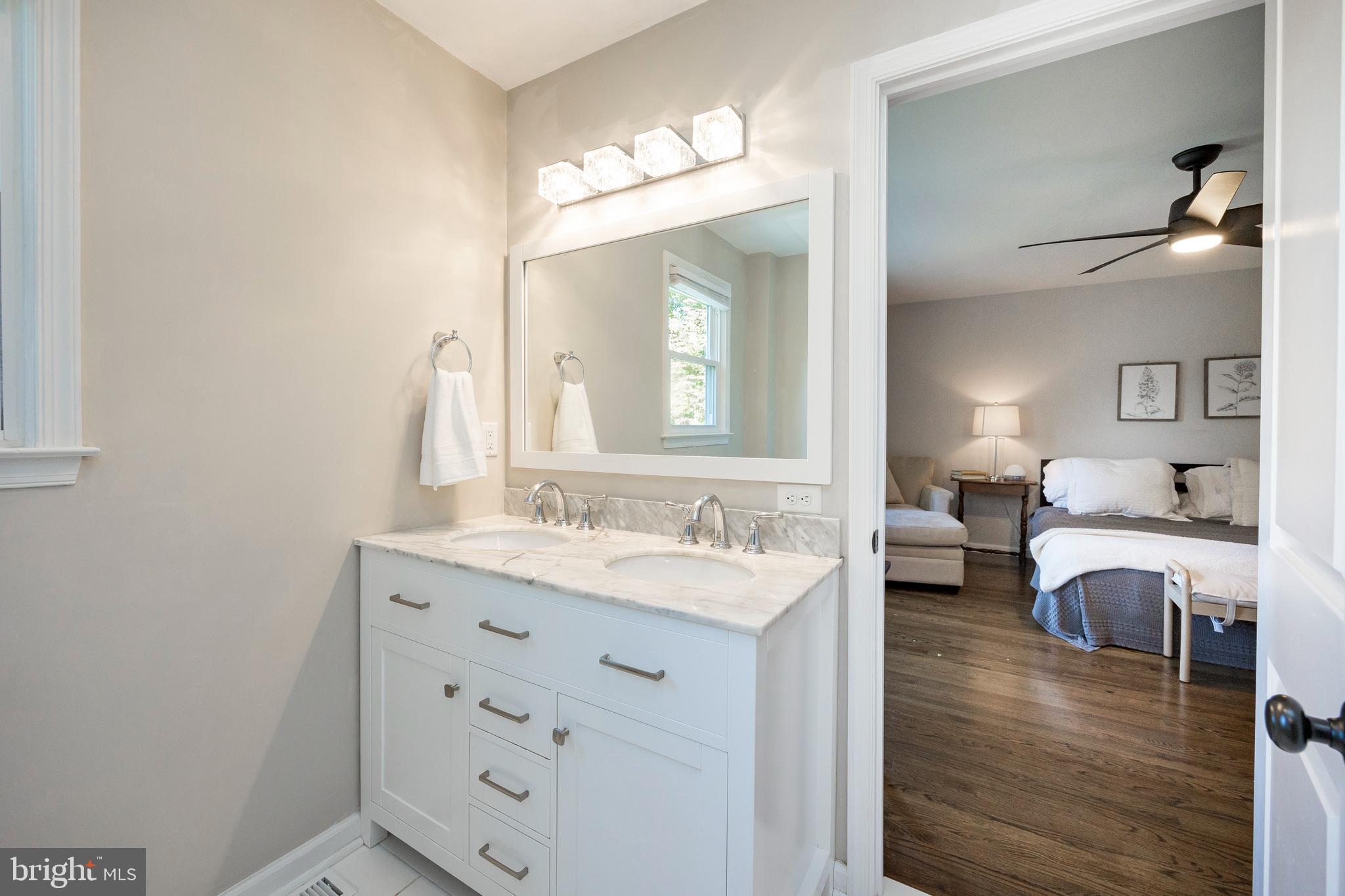 902 Radnor Road Wayne, PA 19087 - Photo 16 of 38 Primary Bathroom