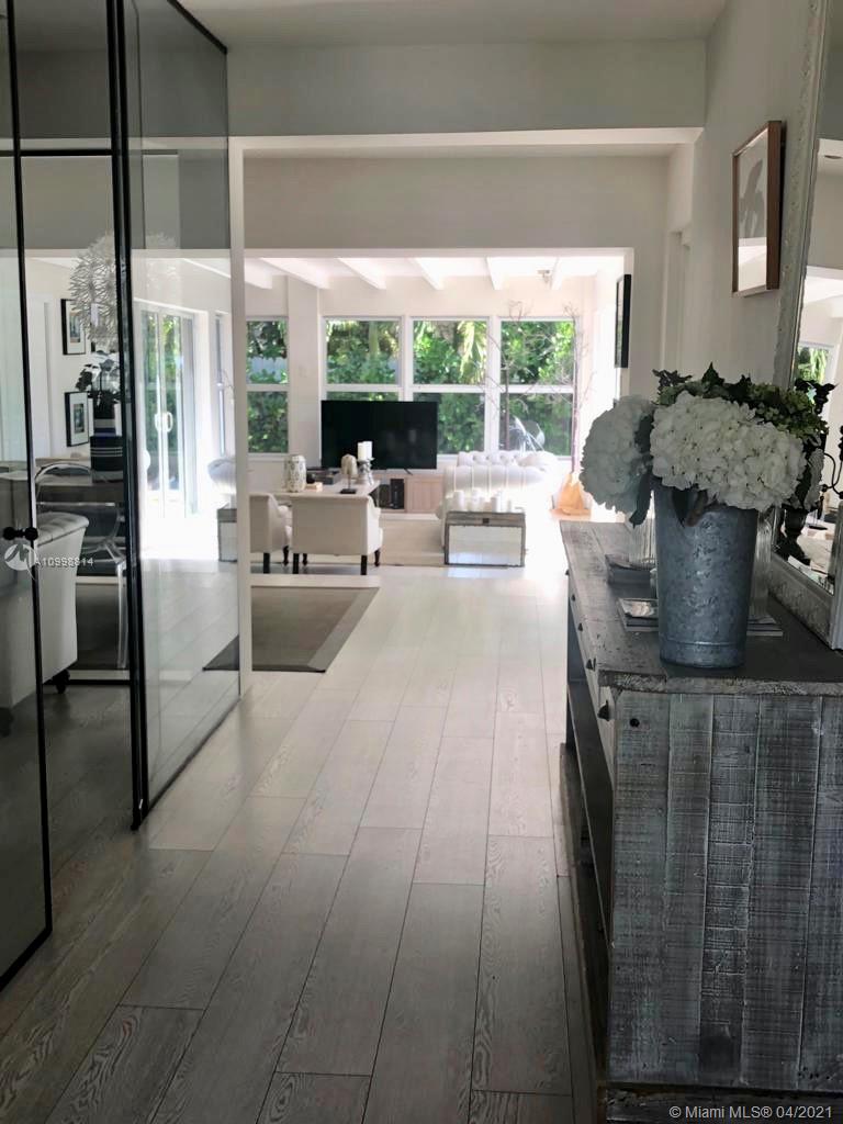 653 Glenridge Road Key Biscayne, FL 33149 - Photo 8 of 14