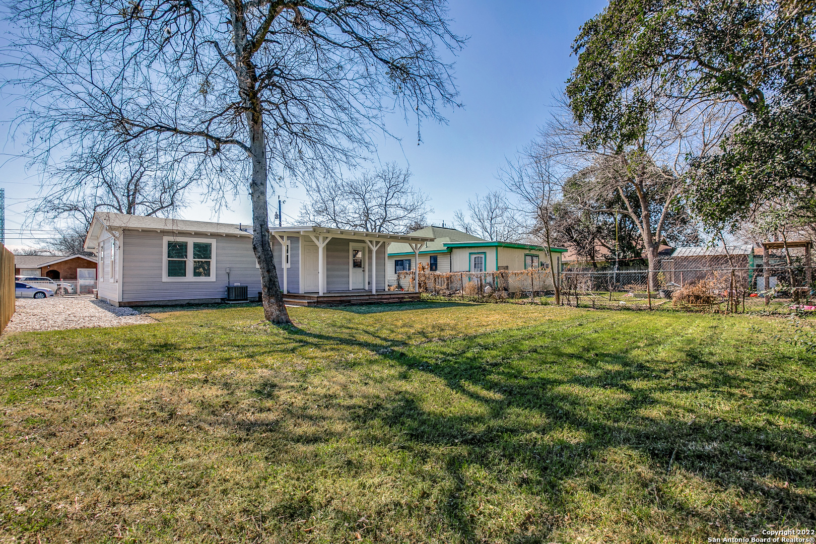 311 Clarence Street San Antonio, TX 78212 - Photo 21 of 23 a front view of a house with a garden