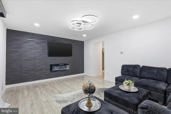 $468,000 | 16 Daimler Drive, Unit 62, Capitol Heights, MD 20743