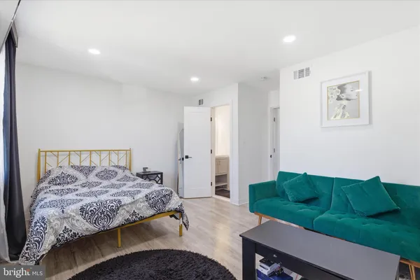 $468,000 | 16 Daimler Drive, Unit 62, Capitol Heights, MD 20743