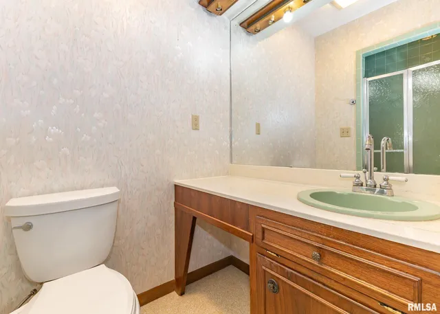 $385,000 | 159 Deer Park Drive, Geneseo, IL 61254