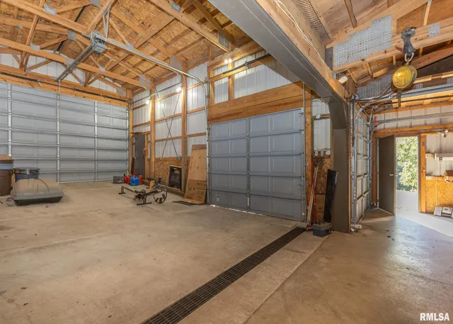 $385,000 | 159 Deer Park Drive, Geneseo, IL 61254