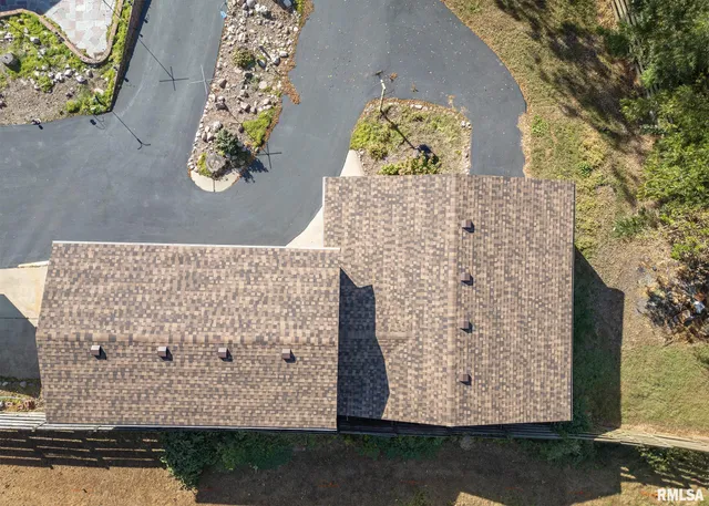 $385,000 | 159 Deer Park Drive, Geneseo, IL 61254